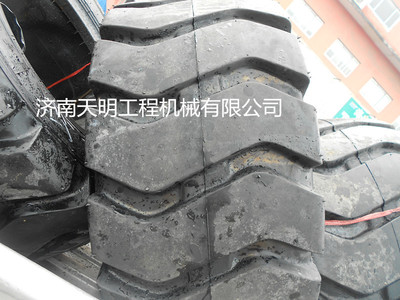 廠家低價批發(fā)17.5-25江山品牌輪胎 30鏟車裝載機(jī)輪胎 高品質(zhì)三包