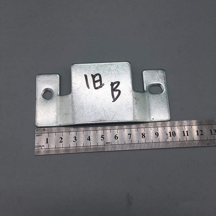 連接片12