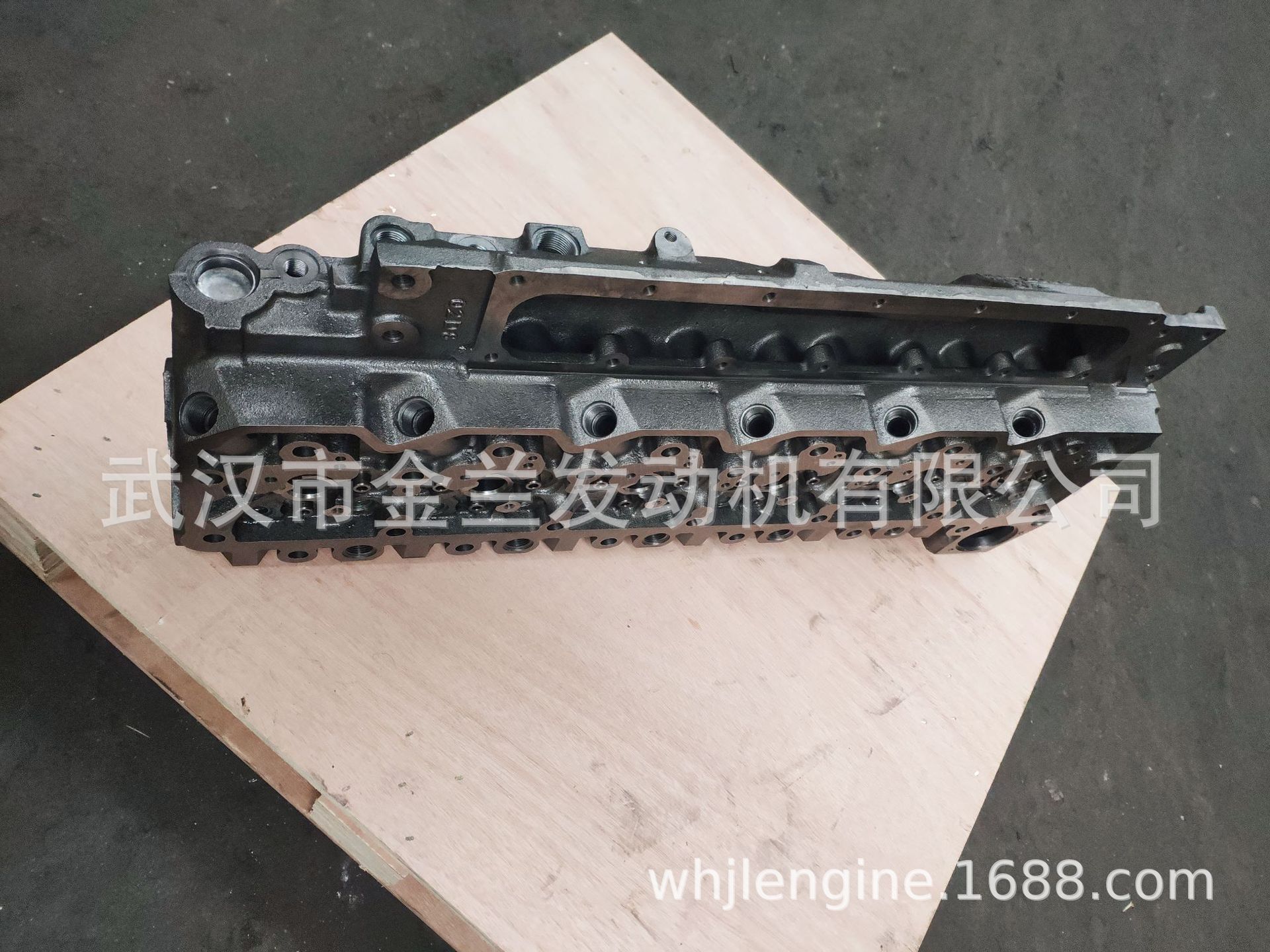 ISBE5.9缸蓋3.jpg