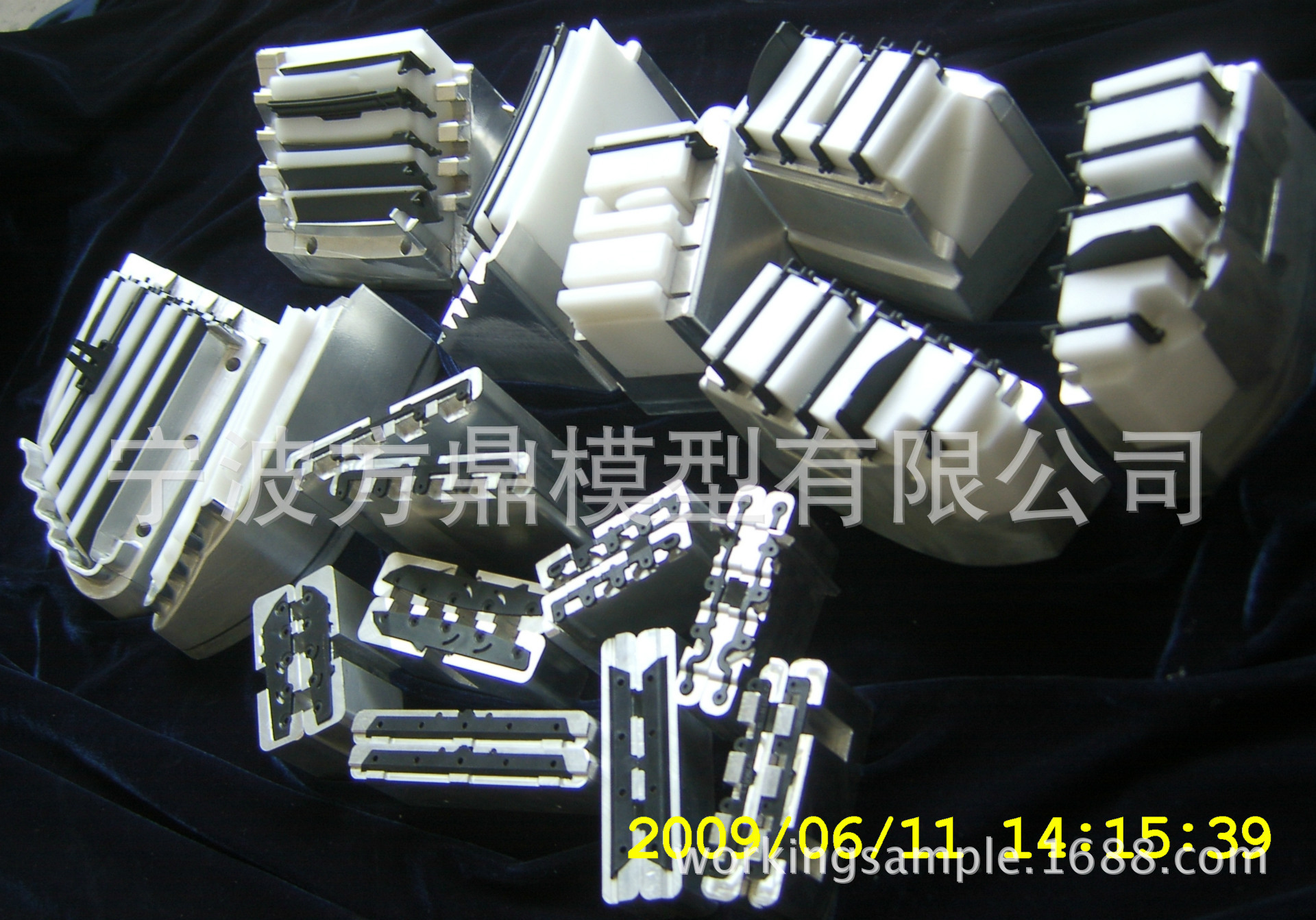 CNC數(shù)控銑削加工精密工裝夾具，精密樹脂代木檢具，鋁合金模具，