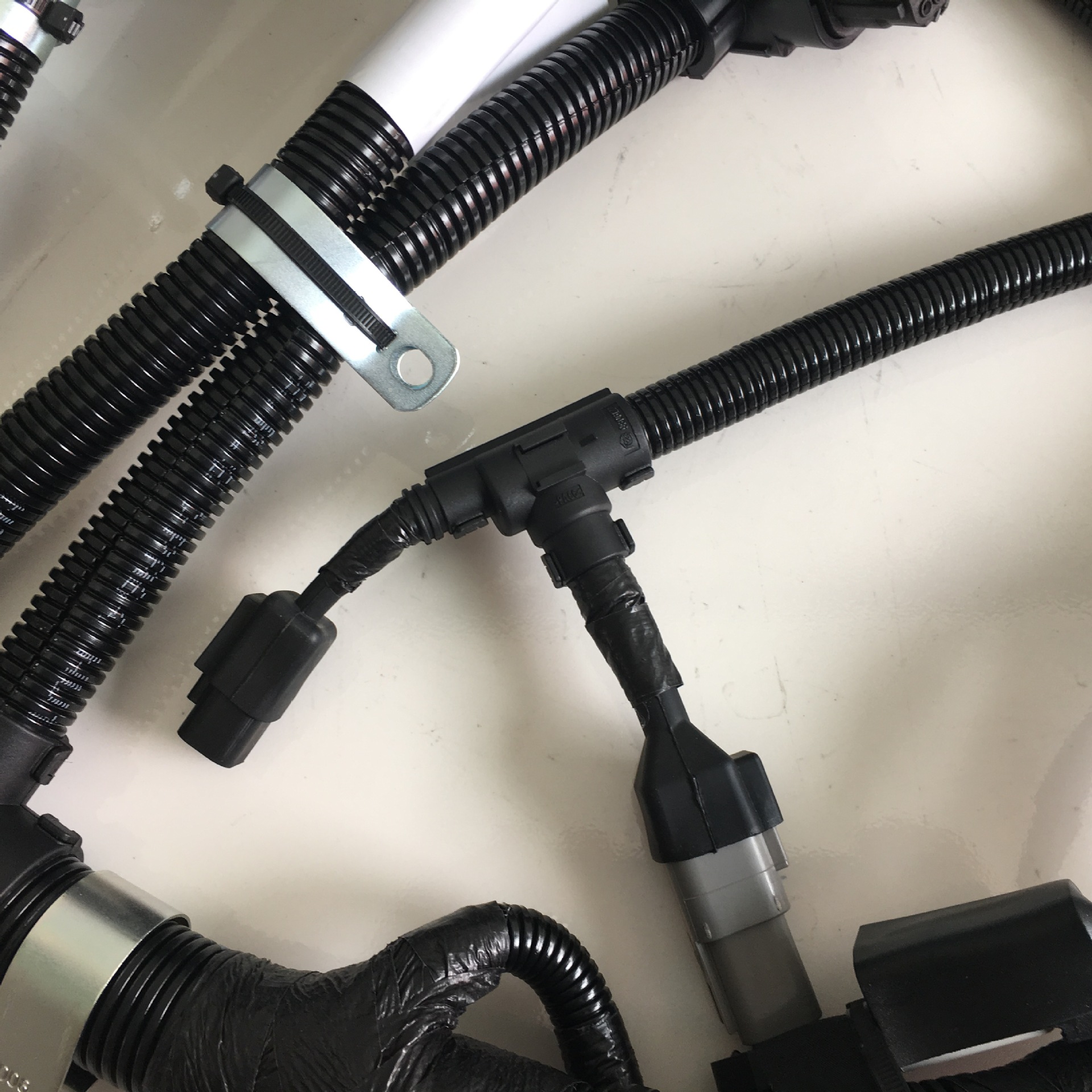 適用于小松PC200-8 6D107挖機發(fā)動機電控控制線束3979318 3976418