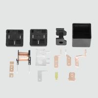廠家供應(yīng)12V/24V40A汽車繼電器四腳含插座塑背汽車繼電器全套部件