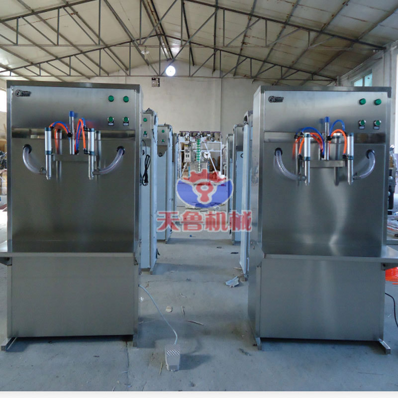 雙頭半自動(dòng)活塞式液體灌裝機(jī)