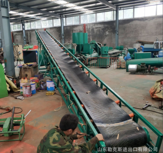 出品可升降爬坡輸送礦用皮帶輸送機(jī)水平輸送機(jī)生產(chǎn)廠
