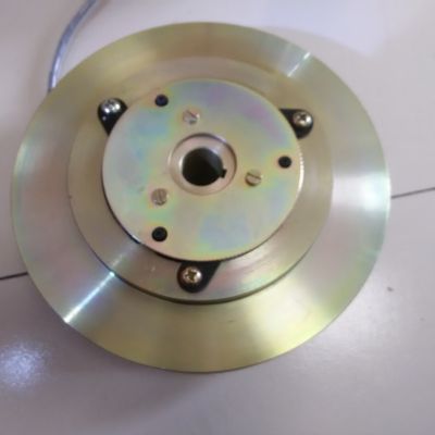 定做加工打藥機(jī)壓路機(jī)棉花機(jī)等農(nóng)機(jī)用電磁離合器替代進(jìn)口皮帶輪盤
