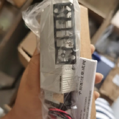 原裝正品日本CKD電磁閥4GD319R-08-E2-3 工業(yè)調(diào)節(jié)自動(dòng)化元件