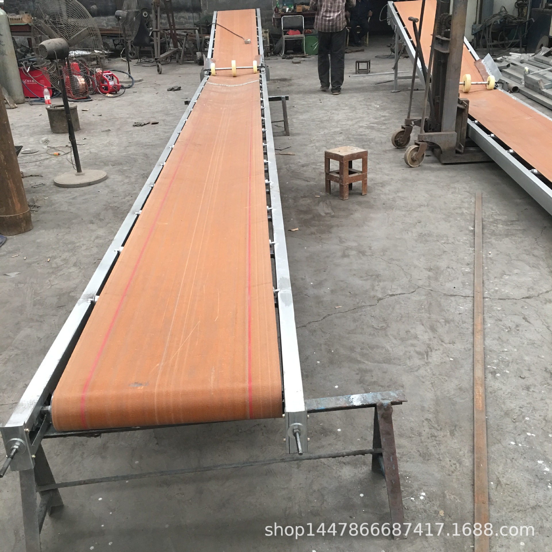 簡易輸送機